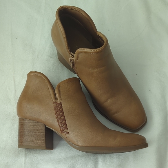 BareTraps Tan Ankle Booties - Picture 1 of 4